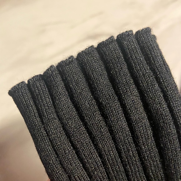 Le Château | turtleneck sweater - Picture 2 of 5